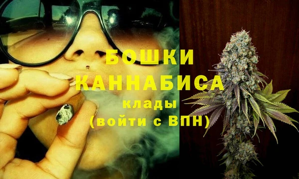 твердый Апатиты